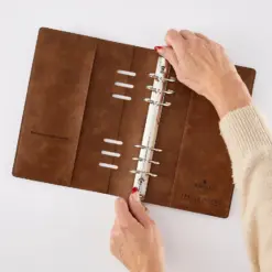 Dark Roast Binder by Esther Glas - Bilde 6
